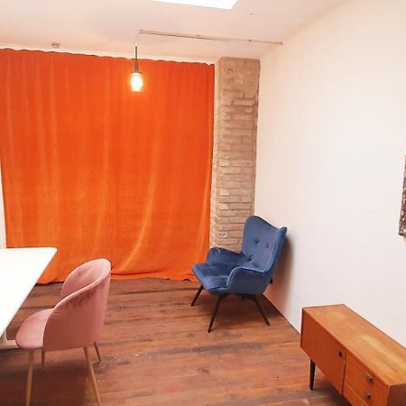 מאנהיים Helles Zimmer Im Loft מראה חיצוני תמונה