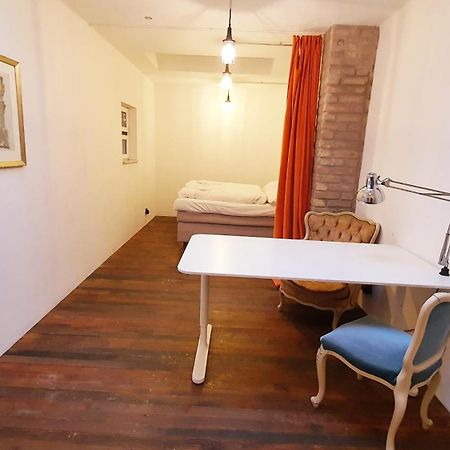 מאנהיים Helles Zimmer Im Loft מראה חיצוני תמונה