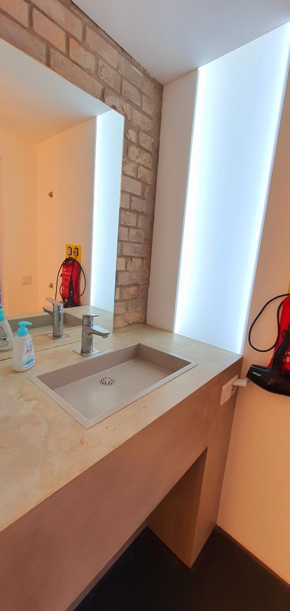 מאנהיים Helles Zimmer Im Loft מראה חיצוני תמונה
